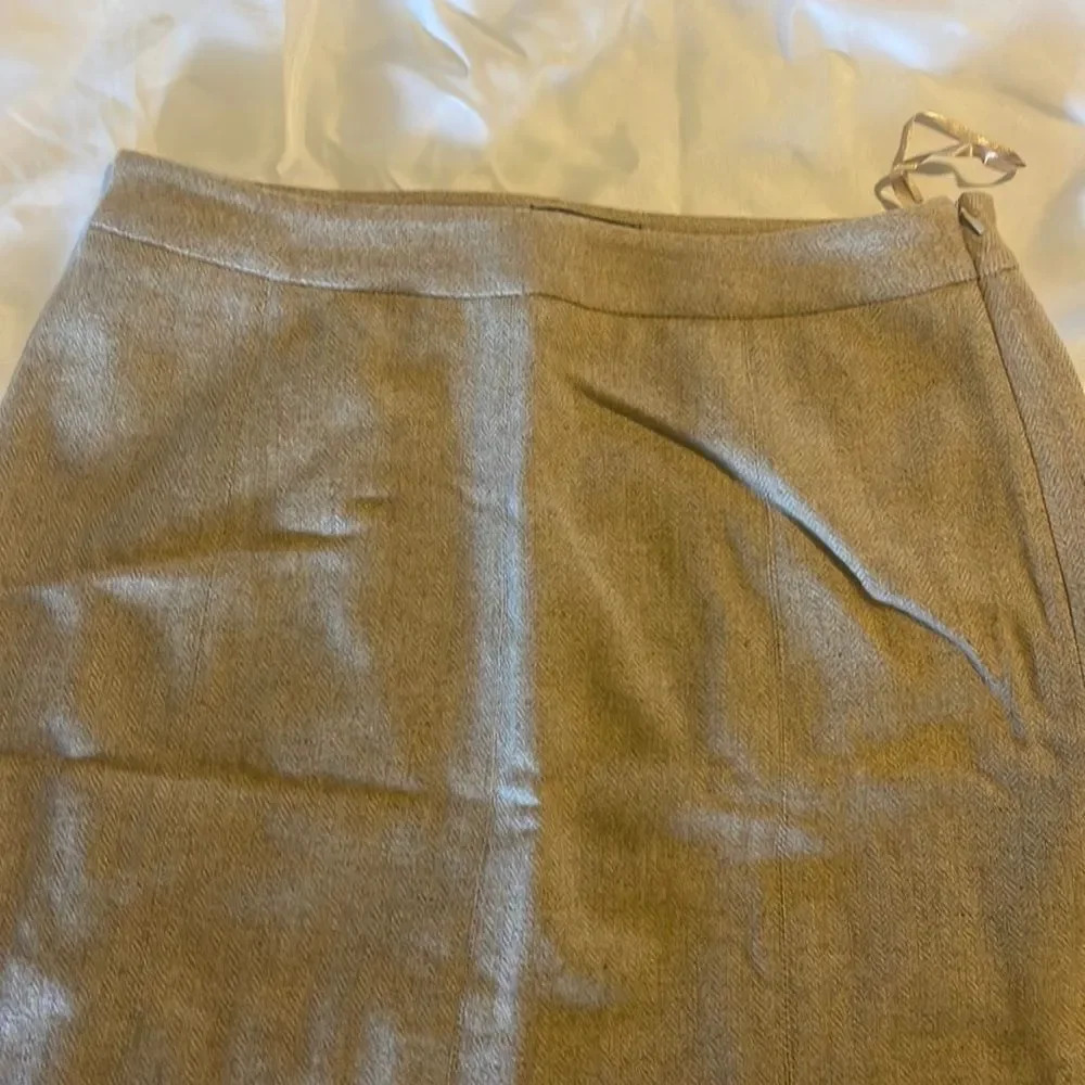 Woman’s Beige And yellow wool skirt